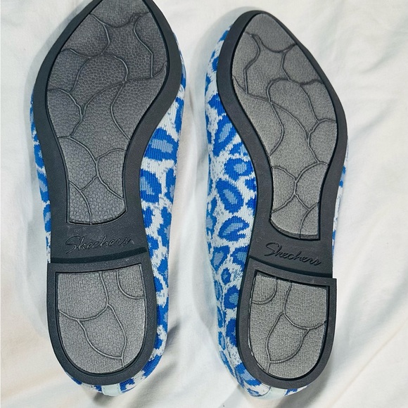 Skechers Lt Blue Ballet Flats Air-Cooled Memory Foam Stretch Sz 9.5 Cheetah - Picture 3 of 3